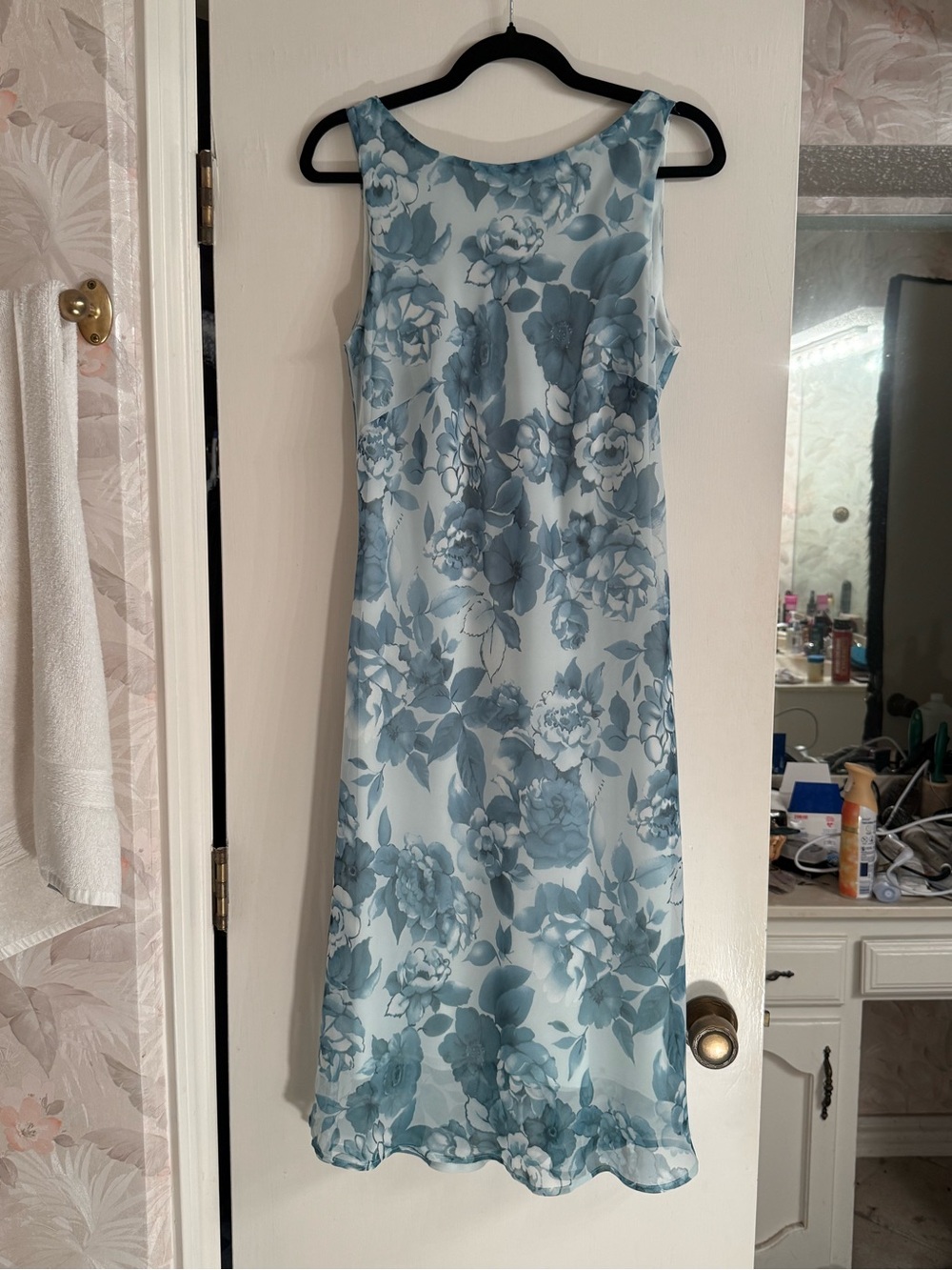 connected apparel Blue Floral Satin-Feel Midi Dress